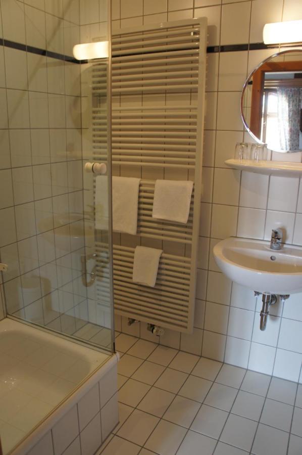 Hotel Schwarzer Adler Erlangen Eksteriør billede